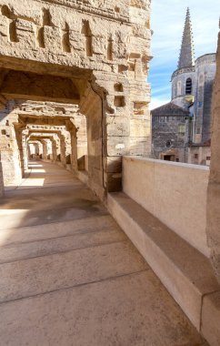 Fransa. Arles. Eski antik Roma amfitiyatro arenası.