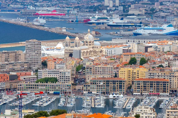 Marseille. Légifelvétel a Szent János erődjére és a kikötőre. — Stock Fotó