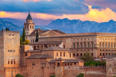 Granada. Kale ve Sarayı karmaşık Alhambra.
