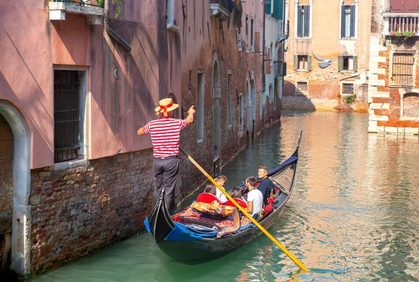 Venezia. Canal Grande in una giornata di sole . — Foto Stock