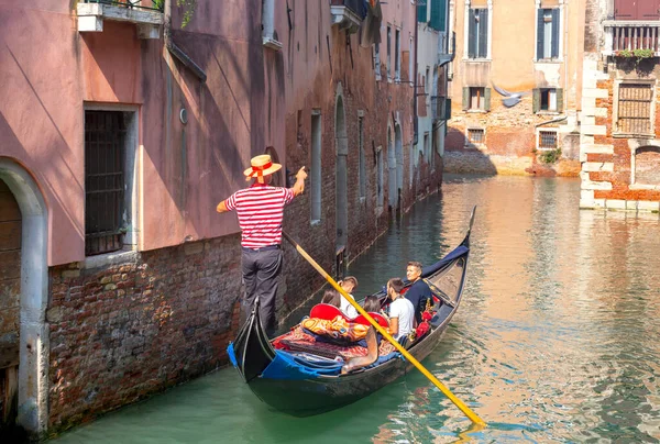 Velencében. Grand Canal egy napsütéses napon. — Stock Fotó