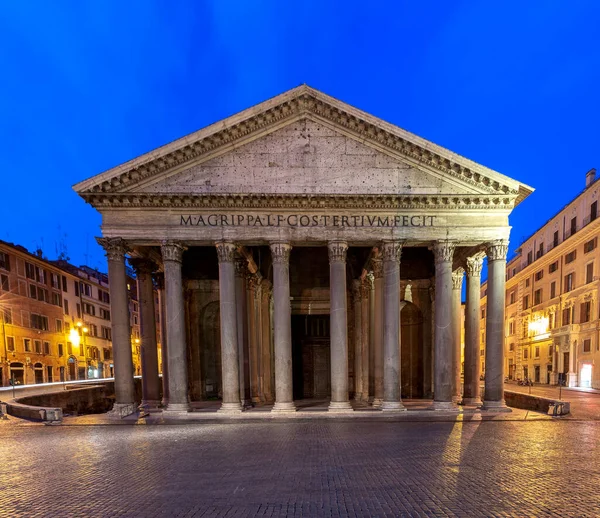 Řím. Panteon v nočním osvětlení. — Stock fotografie