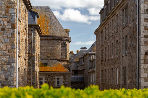 Saint Malo. Houses in the old town. — Stock Photo, Image