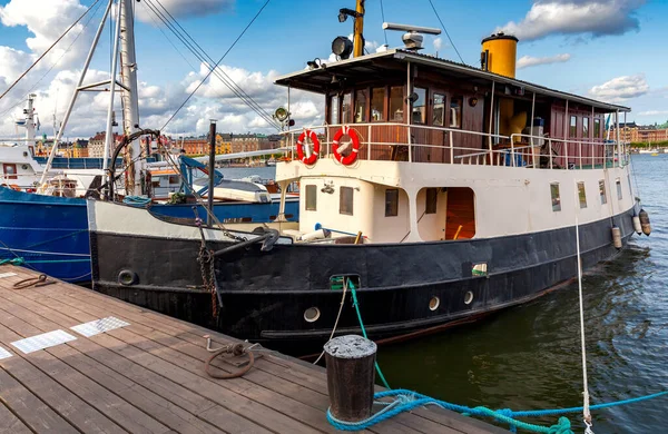 Stockholm. Městské nábřeží — Stock fotografie