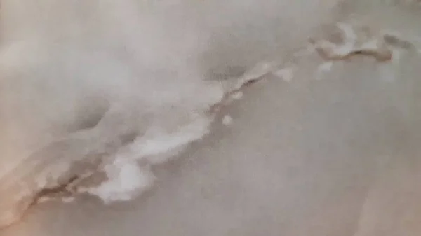 Müzenin tozlu mermer yüzeyi