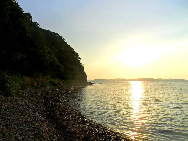 Denizin üzerinde gün batımı