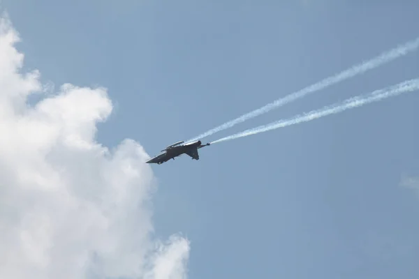 バンコク 1月9日 タイ王国空軍のこどもの日イベントにF16航空機が展示されました — ストック写真