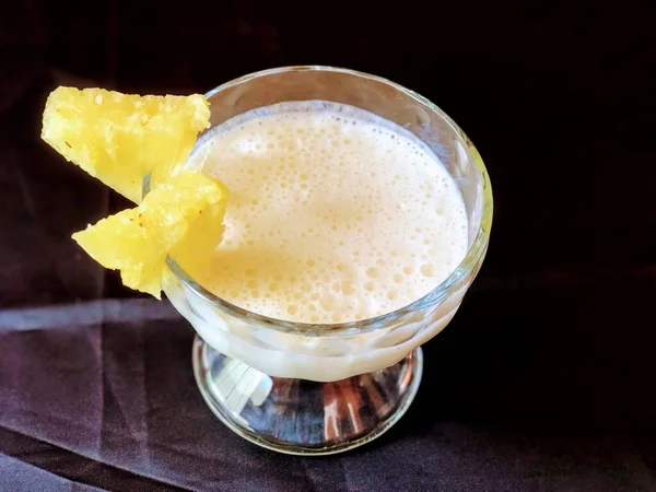 Pina Colada Preparado Com Palha — Fotografia de Stock