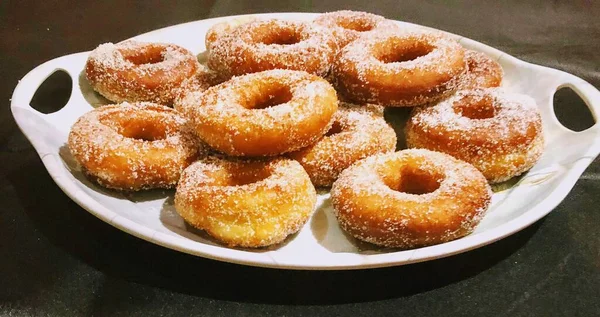 Beaux Beignets Sucrés Faits Maison Image En Vente