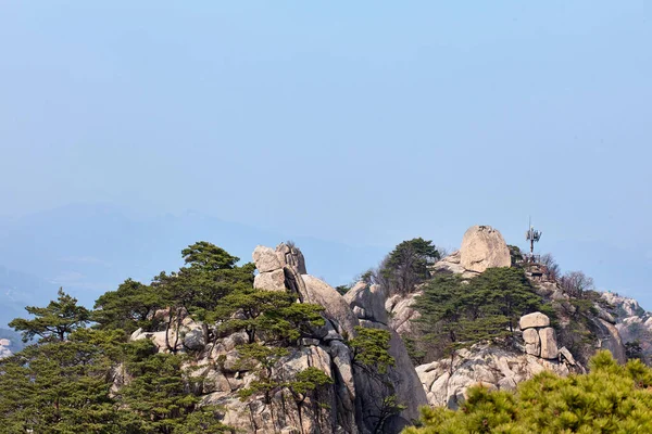 Kilátás Jaunbong csúcsról a Bukhansan Nemzeti Parkban, Koreában — Stock Fotó