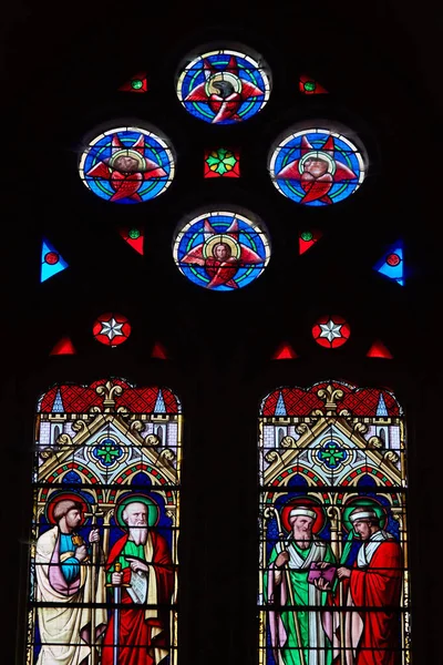 皮贝 · 维安夫人礼拜堂的彩色玻璃 — 图库照片