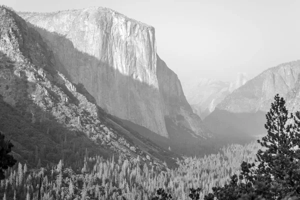 Panoramiczny Widok Yosemite Dolina Widokowy Widok Tunelu — Zdjęcie stockowe