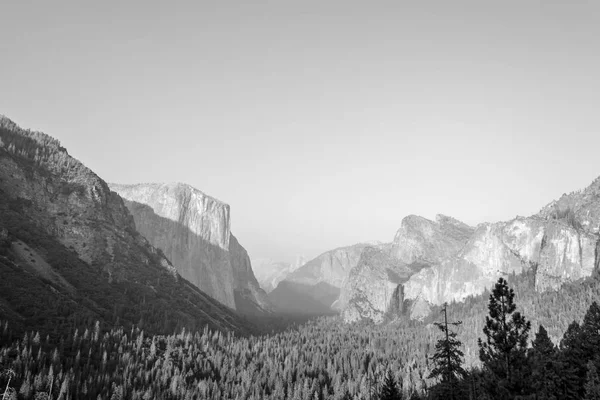 Панорамный Вид Долину Йосемити Живописной Точки Зрения Туннель — стоковое фото