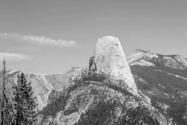 Trasa Widokowa Jest Jednym Najbardziej Spektakularnych Wycieczki Parku Narodowym Yosemite — Zdjęcie stockowe