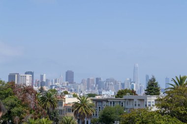 San Francisco, Kaliforniya Eyaleti ABD'de Batı kıyısında yer almaktadır