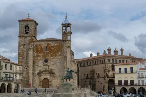 Plaza Mayor Trujillo Kościoła San Martin Pomnik Konny Pizarro — Zdjęcie stockowe
