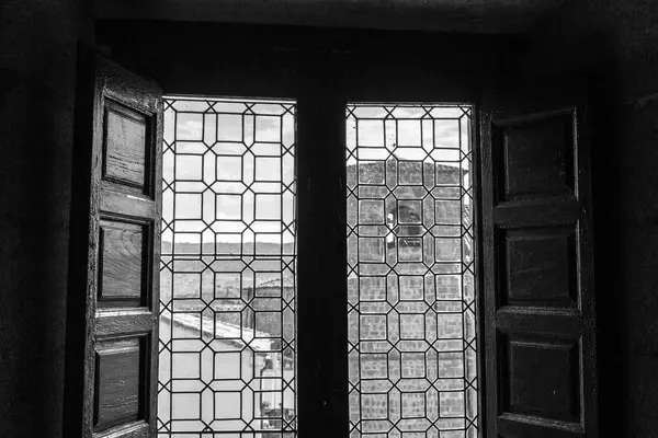 Plasencia Spanya Mirabell Sarayı Bir Pencerede Aziz Nikolaos Kilisesi — Stok fotoğraf