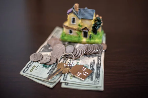 Beräkning hur mycket som behövs för att köpa ett hus — Stockfoto