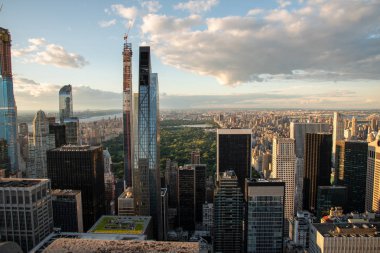Manhattan şehir merkezinin tepesinden Kuzey'e bakmak (Nyc, Abd)