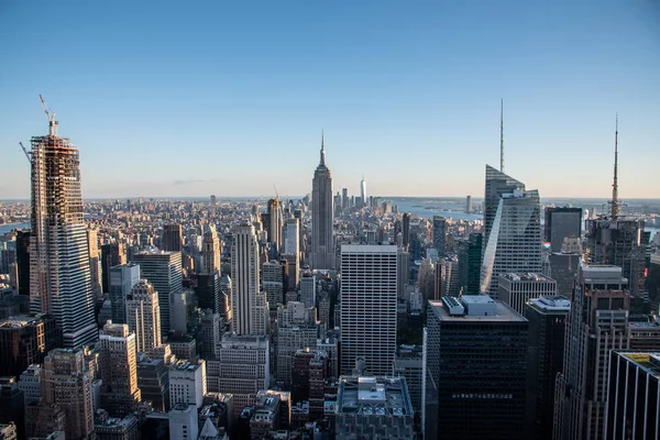 Pohled na jih z vrcholu manhattany Midtown (NYC, USA) — Stock fotografie