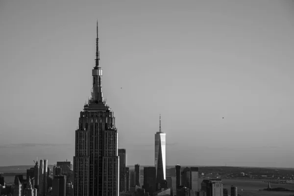 Patrząc na południe od szczytu Manhattans Midtown (NYC, USA) — Zdjęcie stockowe