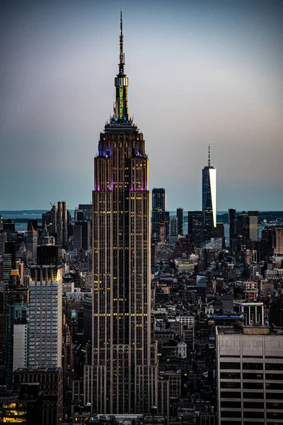 Guardando a sud dalla cima del centro di Manhattan durante il 2019 gay — Foto Stock