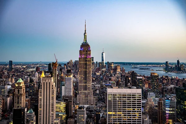 Pohled na jih z vrcholu manhattany Midtown během 2019 gay — Stock fotografie