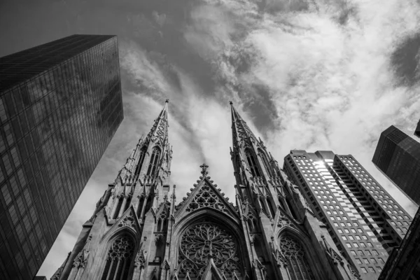 Fachada de la Catedral de San Patricio — Foto de Stock