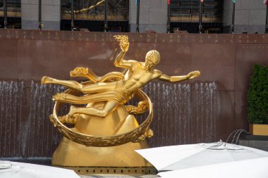 Prometheus'un Altın Heykeli