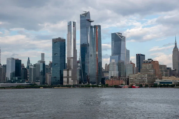 Hudson Yards from a boat in the Hudson River — Stock Photo, Image