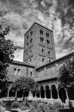 Cloister ile isches ve sütunlar Nyc