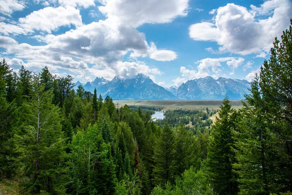 Grand Teton catena montuosa da un punto di vista — Foto Stock