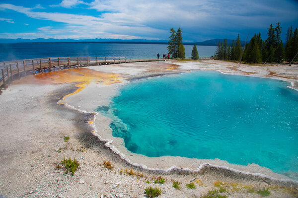 Geothermal feature at west thumb at Yellowstone National Park (U