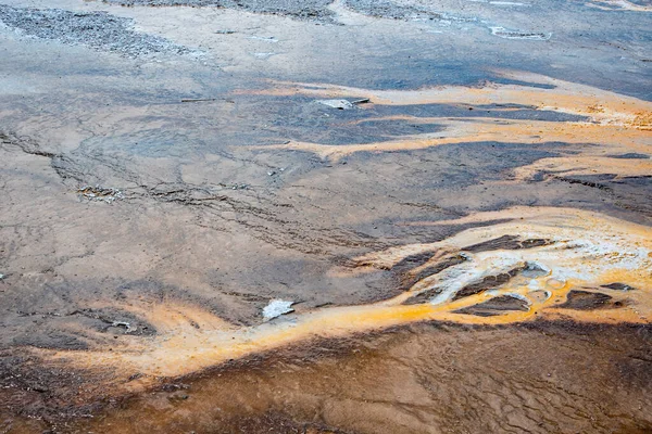 Característica geotérmica en la antigua zona de los fieles en Yellowstone National — Foto de Stock