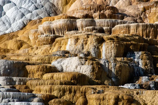 Minerva Terase cu depozitele sale de travertin — Fotografie, imagine de stoc