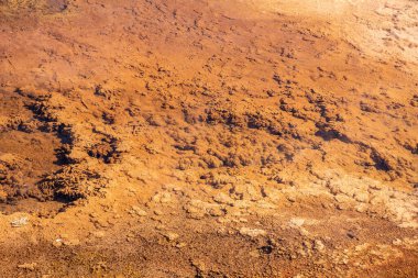 Kleopatra terasında bir kaplıca tarafından oluşturulan mineral havuzları