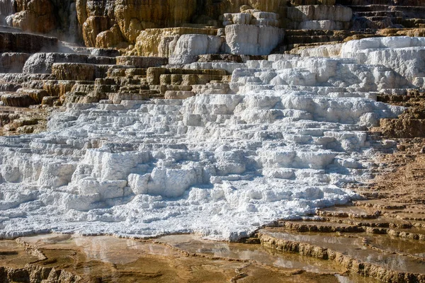 Terrazas Minerva con sus depósitos de travertino — Foto de Stock