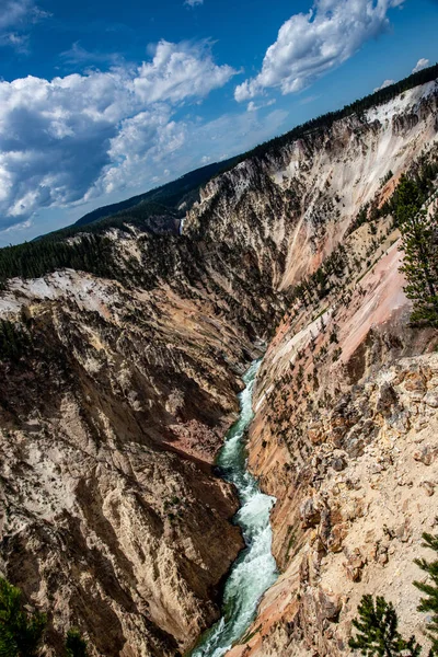 Río Yellowstone en el Gran Cañón de Yellowstone — Foto de Stock
