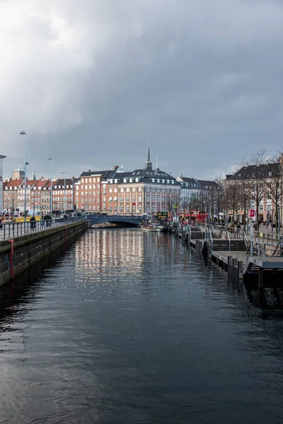 Vistas Los Edificios Junto Agua Copenhague — Foto de Stock