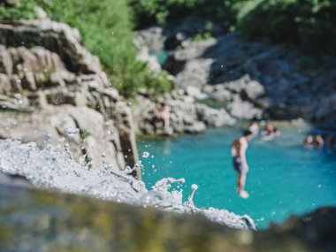 Şelaleden Makro Su Damlacıkları