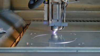 Barut tabakası, serbest akan, kuru bir toz olarak uygulanan bir tür kaplamadır.