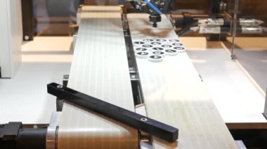 Metal ayrıntıları üretim fabrikasının yakın çekim görüntüleri.