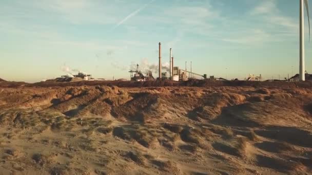 Factory Tata Stål Med Rygende Skorstene Solrig Aften Ijmuiden Holland – Stock-video