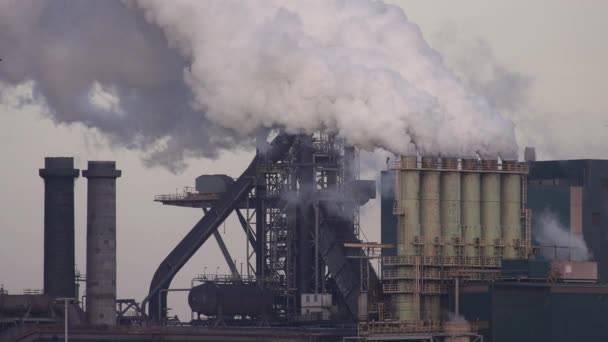 Fabrica Tata Steel Coșuri Fum Fumat Seara Însorită Ijmuiden Olanda — Videoclip de stoc