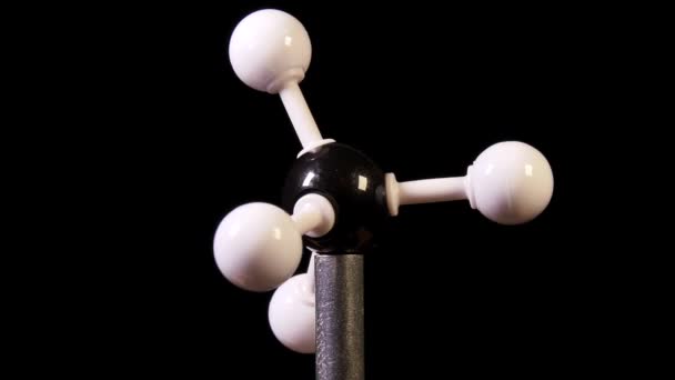 Fórmula Química Uma Molécula Girando Isolada Fundo Preto Filmado 50Fps — Vídeo de Stock