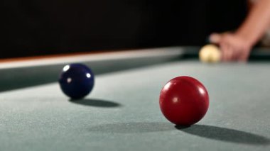 Bilardo oynamanın Hollandaca versiyonunun yakın çekim görüntüleri