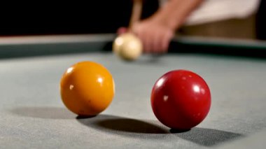 Bilardo oynamanın Hollandaca versiyonunun yakın çekim görüntüleri