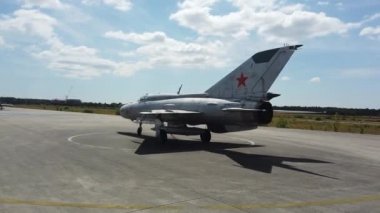MIG 21 Rus savaş uçağı Hollanda 'daki Soesterberg hava üssünde.