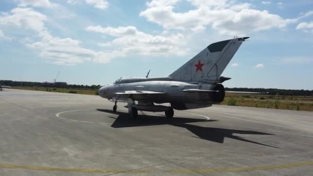 Russischer Kampfjet Mig Auf Dem Luftwaffenstützpunkt Soesterberg Den Niederlanden — Stockvideo