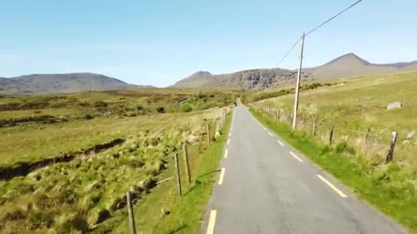 Pov Conduciendo Través Ballaghasheen Pass Ring Kerry Irlanda — Vídeos de Stock